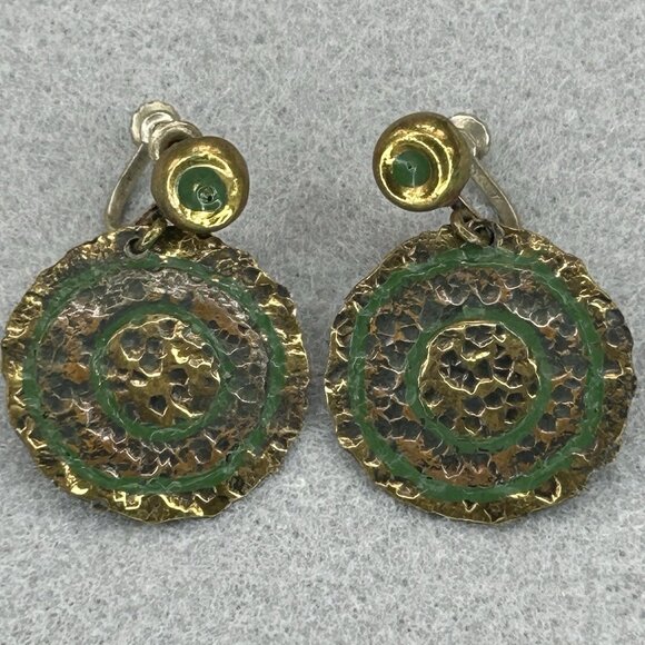 Vintage Brutalist Maya Mexico Hammered Brass Copper Earrings Screw Back Dangles - Picture 1 of 2